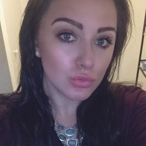 Meet your Posher, Catherine